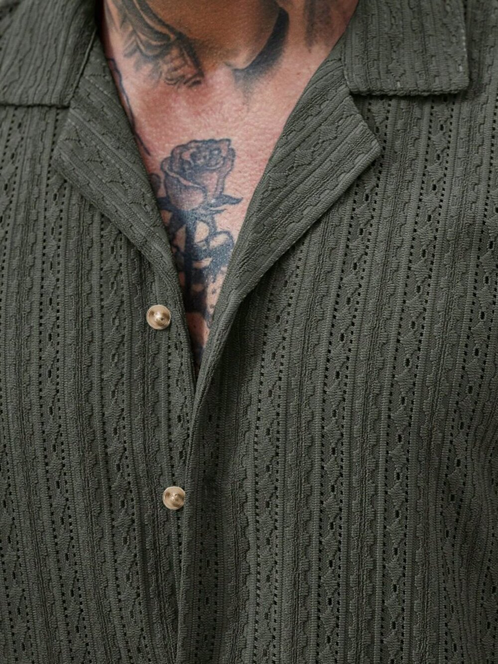 Army Green Button-Down Men's Shirt and Shorts Set - Picture 5 of 6